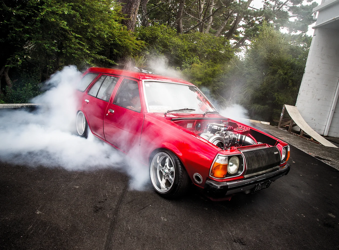 A Kiwi classic: a tyre-frying 13B turbo 323! — The Motorhood